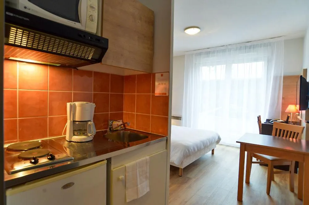 Apparthotel Privilodges Lyon Lumiere 3*,  France
