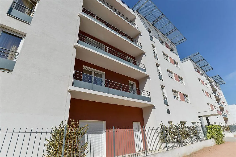 Apparthotel Privilodges Lyon Lumiere 3*,